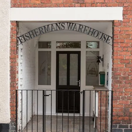 Semesterbostad Fishermans Warehouse *