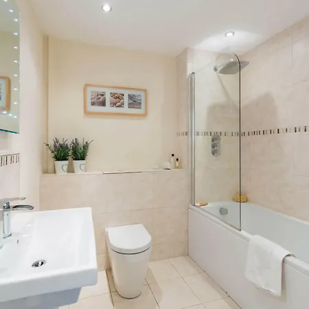 Fishermans Warehouse * Whitby